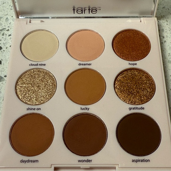 Tarte eye shadow palette - Picture 8 of 8